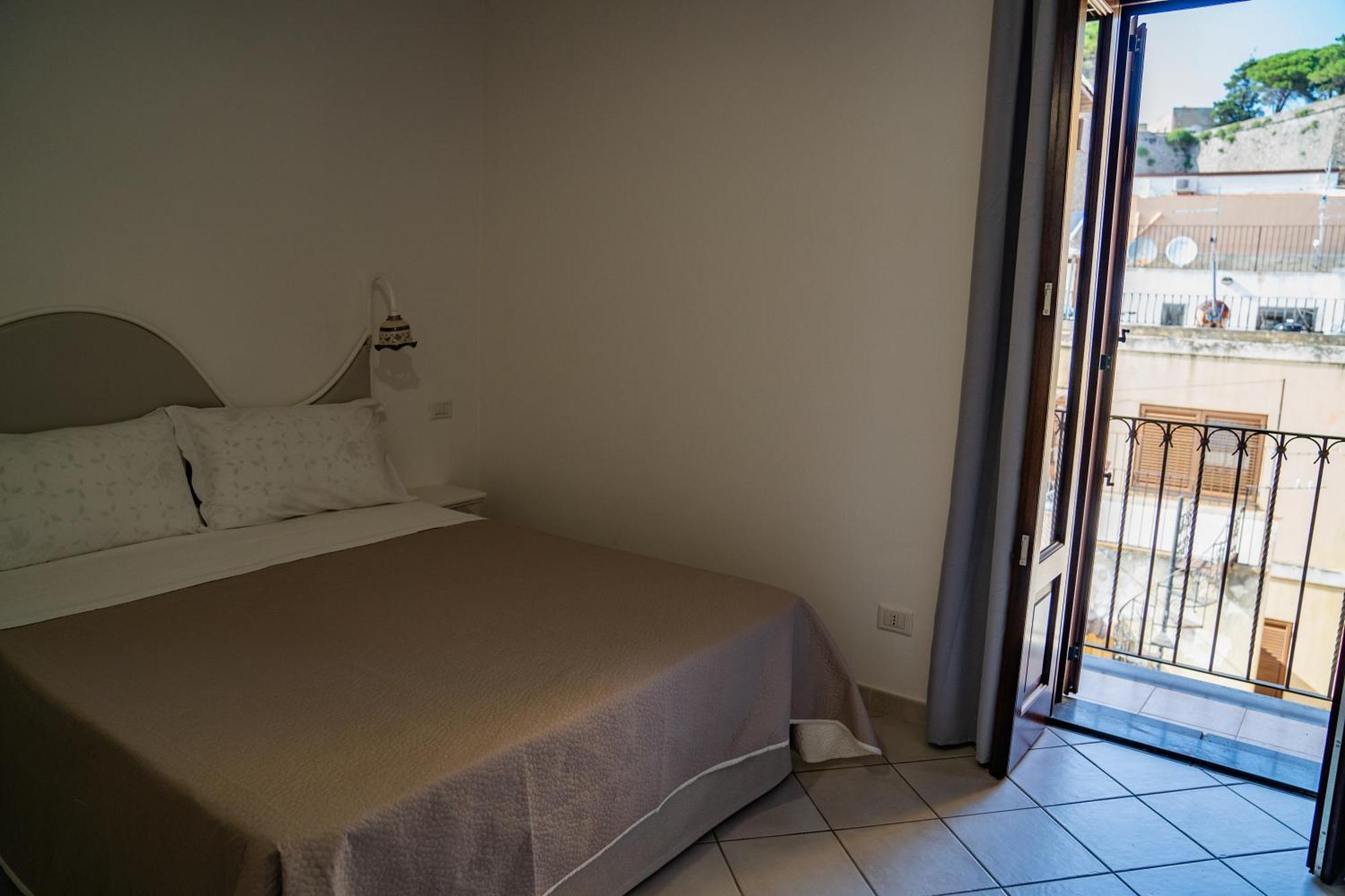 Casa Lussu Hotel Lipari  Luaran gambar